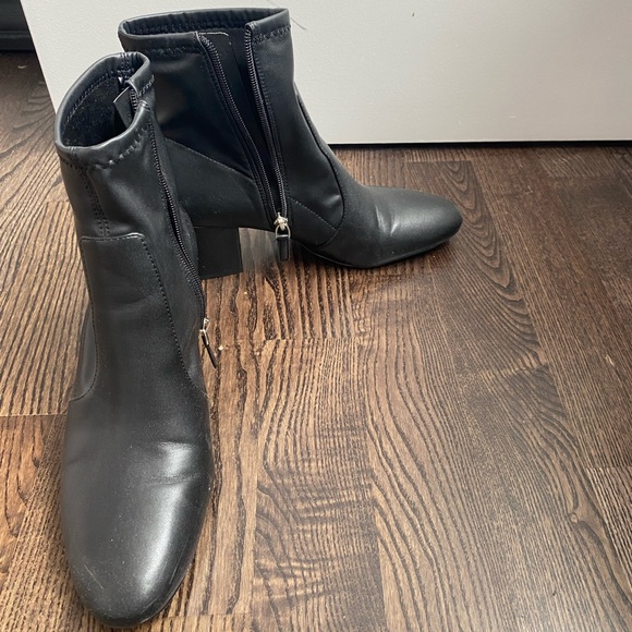 Black over the ankle booties - Picture 2 of 3